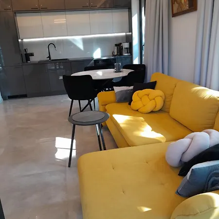 De Luxe By Maria Kolobrzeg - Shellter * روغوفو