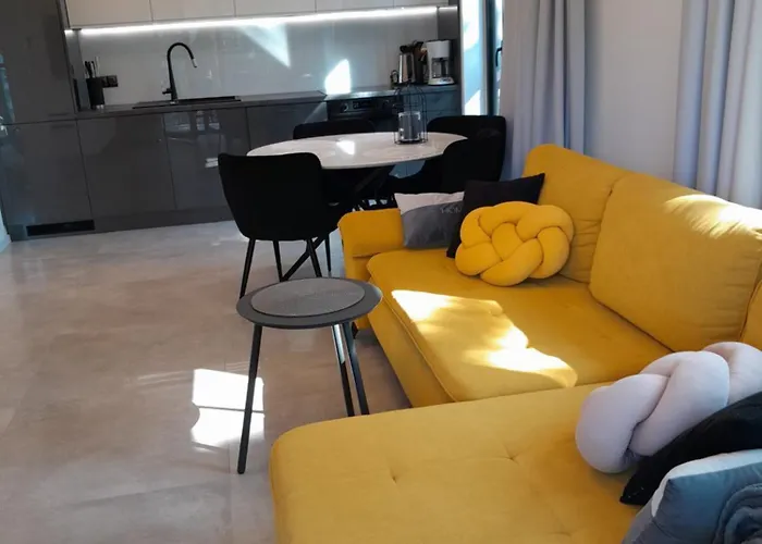 De Luxe By Maria Kolobrzeg - Shellter * روغوفو